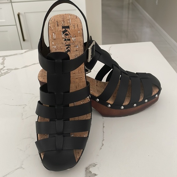 Korks Whitney Wood grain Platform studded details straps buckle Sandal sz 10 NWT - Picture 5 of 9
